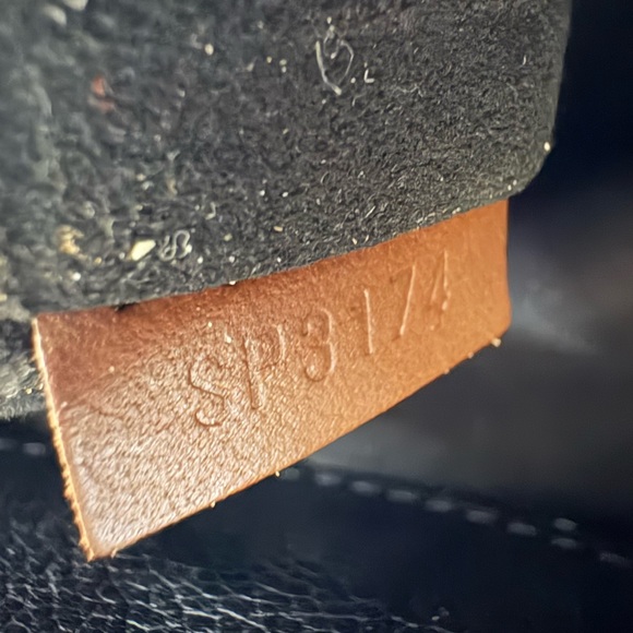 Louis Vuitton Paris, Brown Purse, Excelent Condition, Comes with Strap - Picture 13 of 15